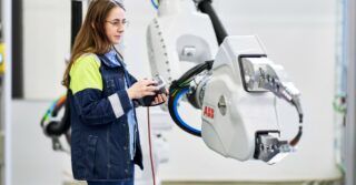 ABB expands large robot family with four energy saving models, 22 variants