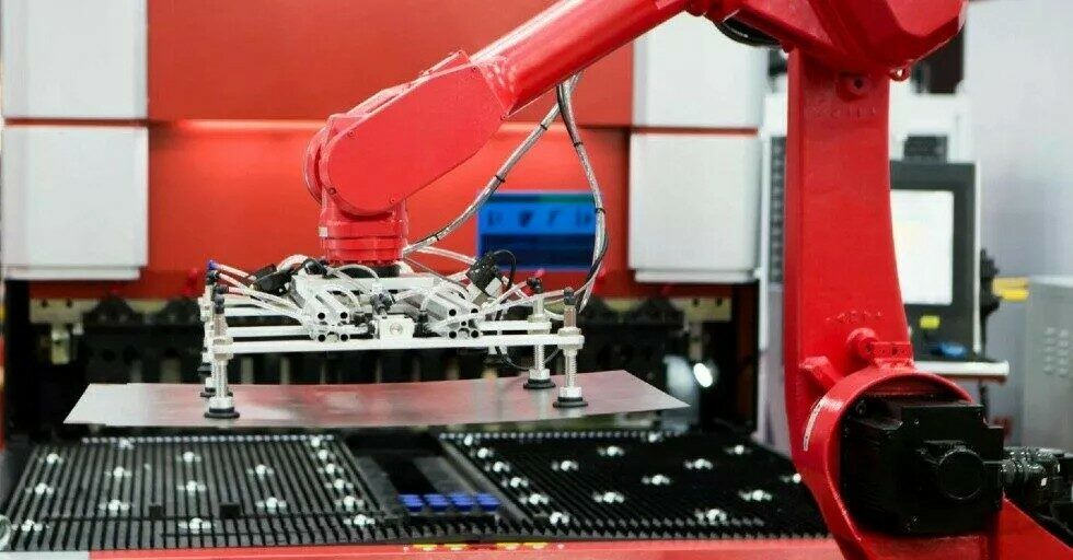 Key stages in implementing robotic systems in production processes: a comprehensive guide how to choose robot integrator